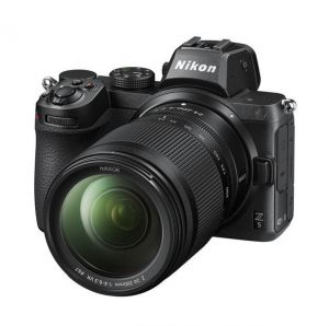 Aparat cyfrowy Nikon Z5 + obiektyw NIKKOR Z 24-200 F/4-6.3 VR